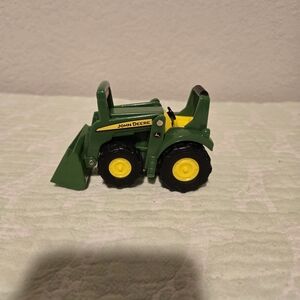 John Deere ERTL Big Scoop Tractor front end loader vehicle.